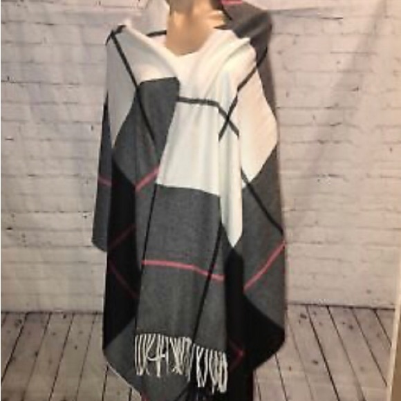 Victoria's Secret Accessories - NWT Victoria Secret Scarf